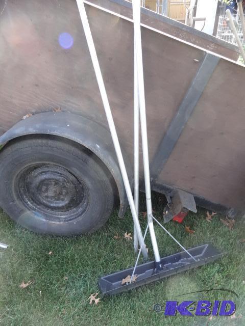 lot 37 image: Snow Roof Rake...
