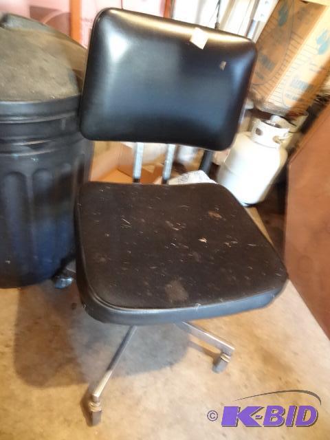 lot 53 image: Office Chair on Wheels...