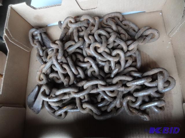 lot 88 image: 16 Log Chain...