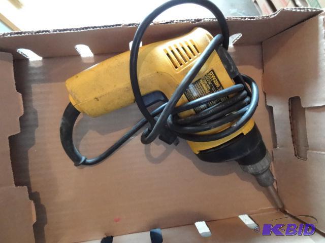 lot 89 image: Dewalt DW280 Sheet Rock Screw Gun...