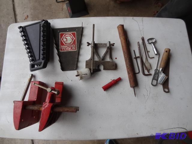 lot 90 image: Wrench Dividers, Hole Saw, Bench Mount Vise...