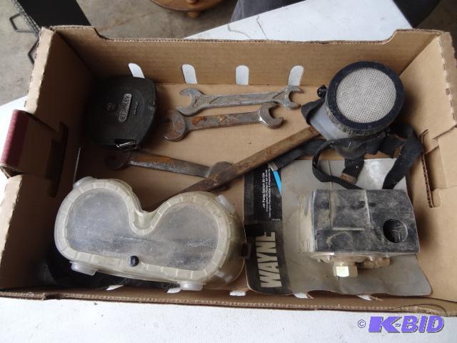 lot 91 image: Wayne Jet Pump Switch. New. Tape Measurer. Mi...