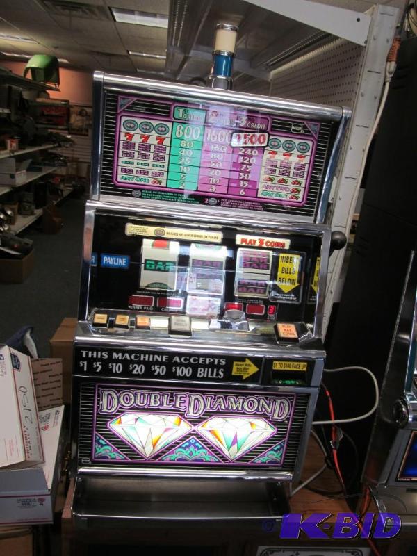 1996 IGT Double Diamond $.25 One Arm Bandit Slot Machine