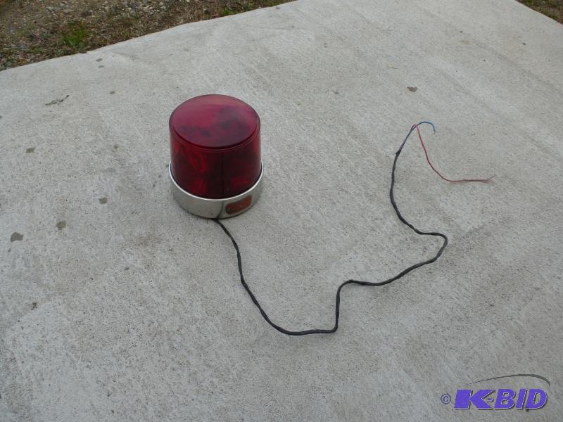 Federal Siren and signal Mfg Red rotary ligh...