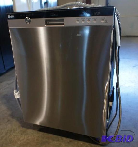 lot 16 image: New LG Dishwasher Model # (LDS5040ST) - Stain...