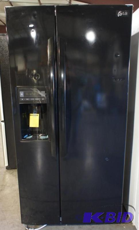 lot 4 image: New LG Refrigerator Model # (LSC23924SB) - 23...