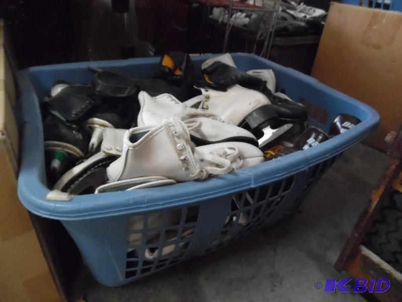 lot 17 image: Ice Skates