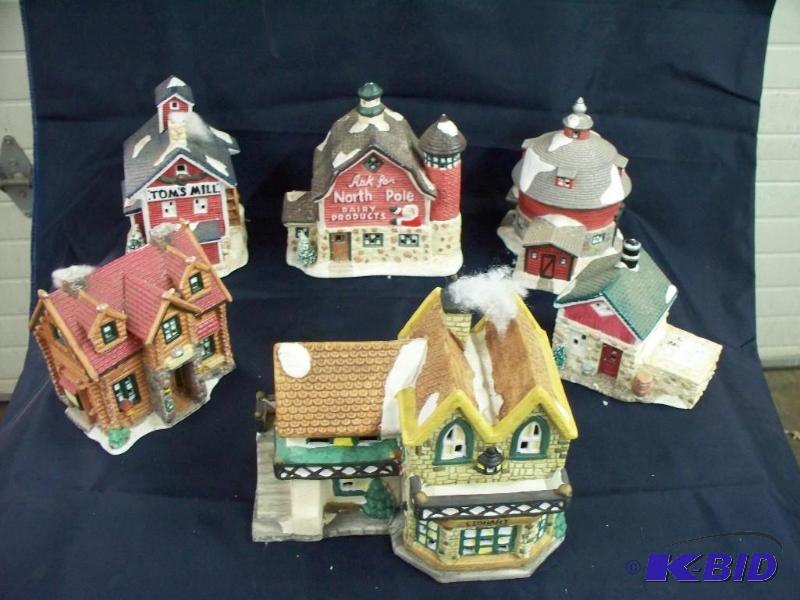 lot 40 image: Lot of Christmas decor...