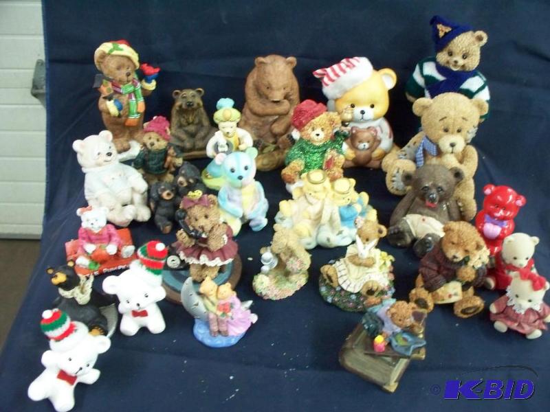 lot 42 image: Lot of bear collectibles...
