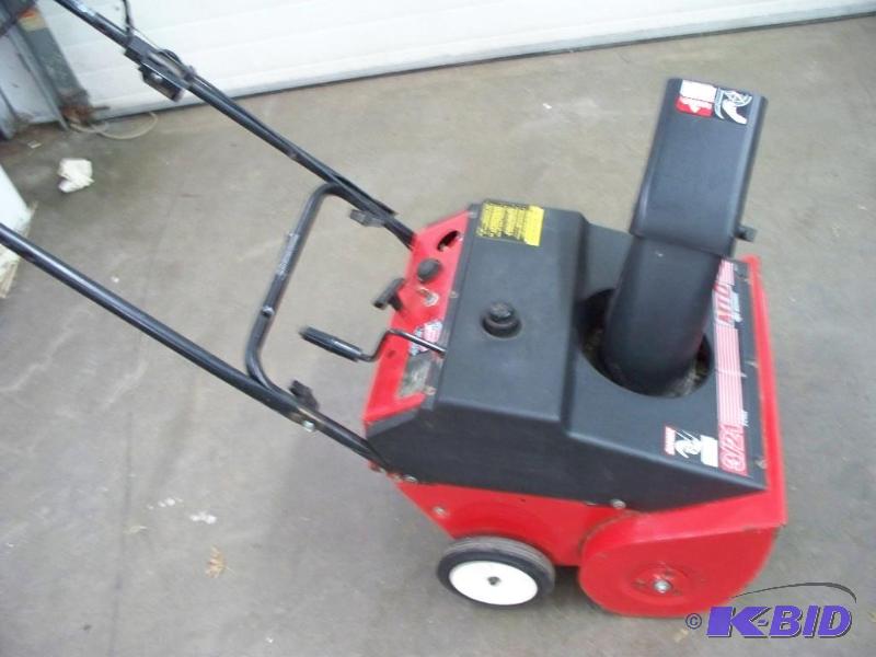 lot 5 image: MTD 3121 snow blower runs and works...