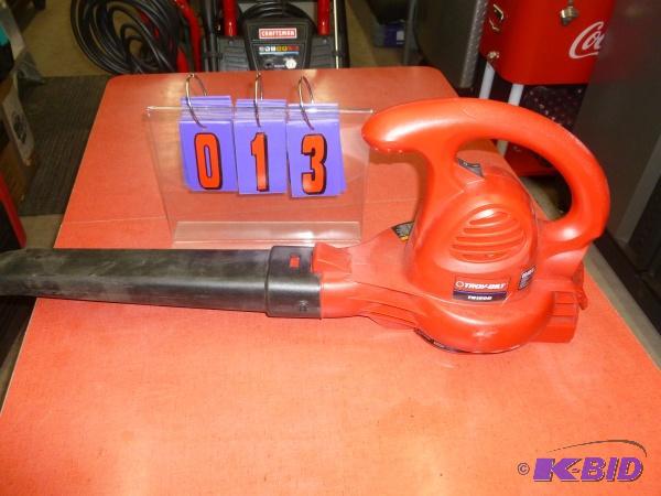 Troy Built 110 volt leaf blower. Tested and w...