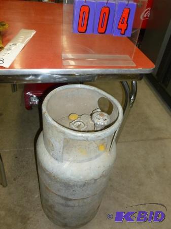Steel lp gas fork lift tank. As shown. Appear...