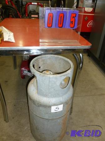 Steel lp gas fork lift tank. As shown. Appear...