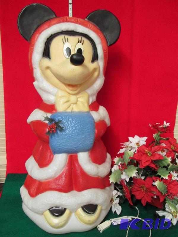 Everyone Loves Minnie