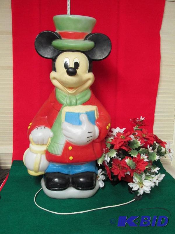 Everyone Loves Mickey