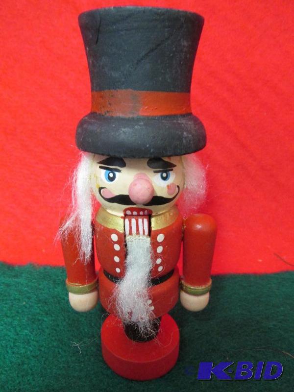 Nice Little Red Nutcracker