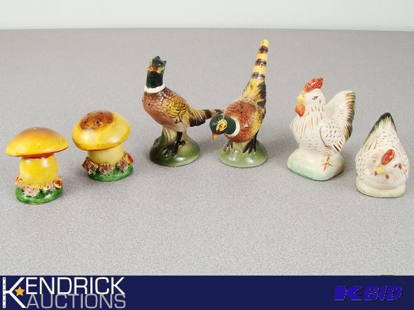 lot 105 image: 3 Sets of Vintage Salt and Pepper Shakers