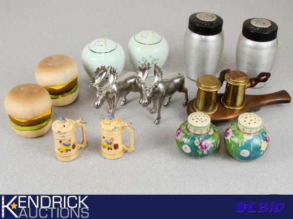 lot 109 image: 7 Sets of Vintage Salt and Pepper Shakers