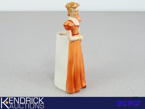 lot 121 image: Vintage Porcelain Lady Vase