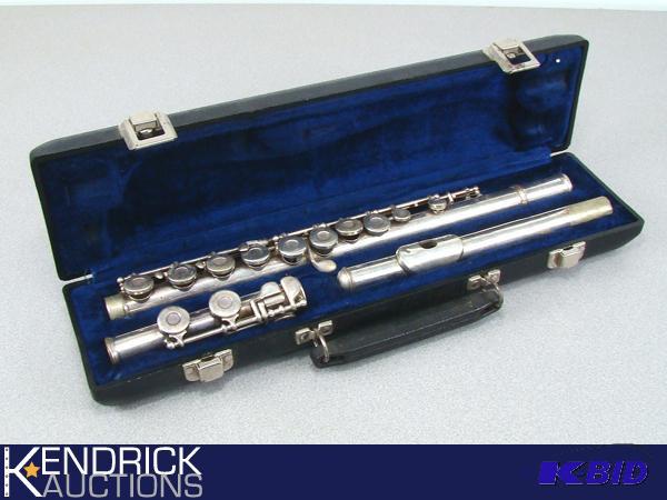 lot 129 image: W.T. Armstrong Flute in Case