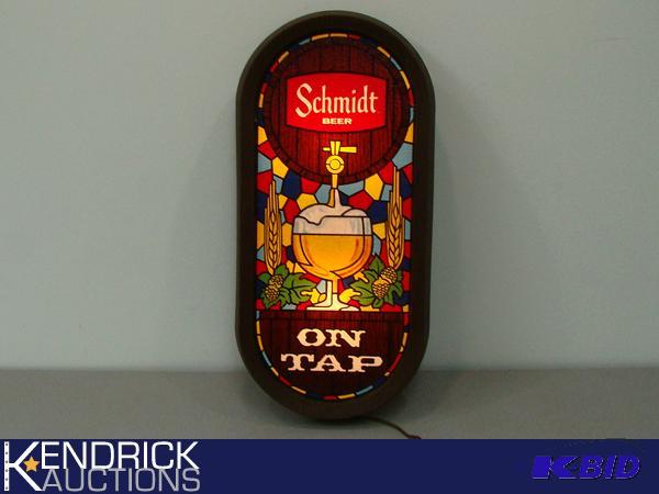lot 14 image: Vintage Light-Up Schmidt Beer Sign