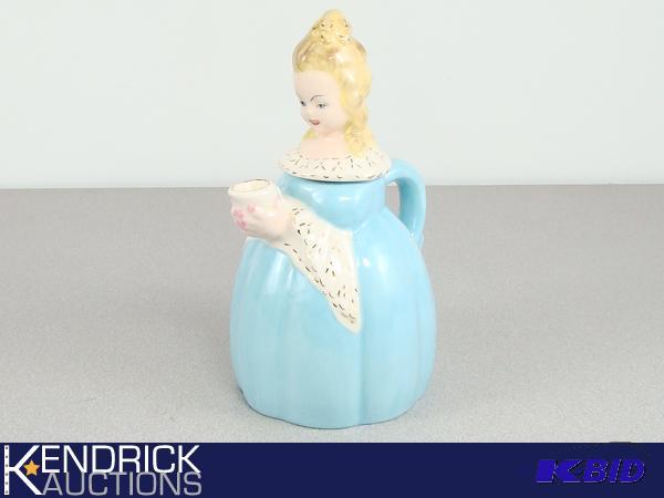 lot 154 image: Vintage Sophisticated Lady Tea Pot