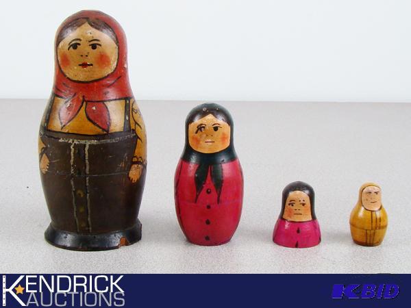 lot 171 image: Antique Russian Wood Nesting Doll