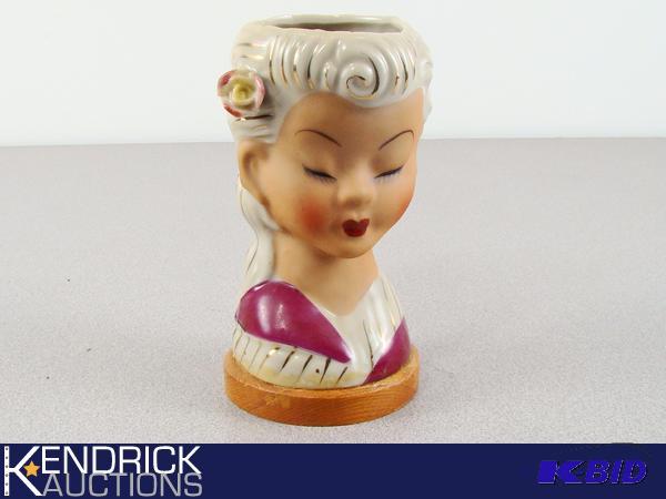 lot 194 image: Mint Condition Gray Haired Porcelain Asian Head