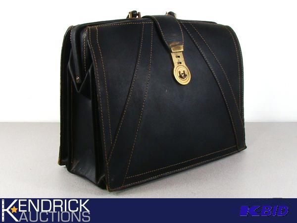 lot 3 image: Antique Leather Doctors Travel Bag