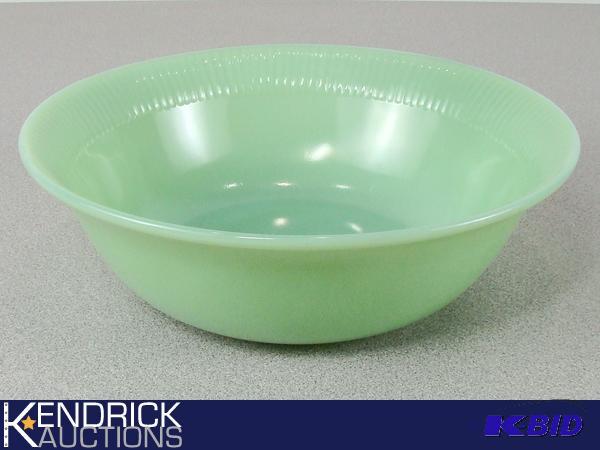 lot 54 image: Vintage Fire King Jadeite Serving Bowl