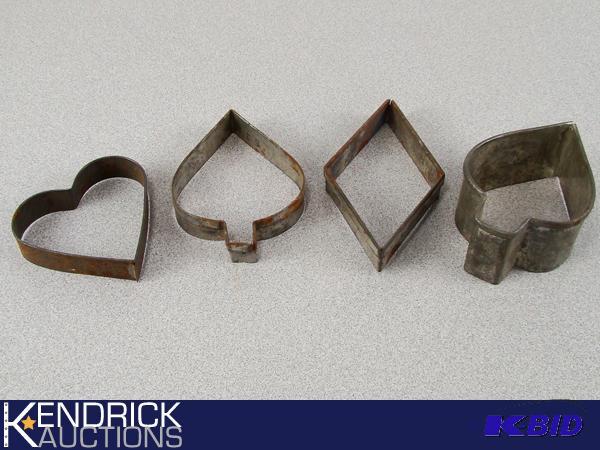 lot 67 image: Vintage Metal Playing Card Shaped Cookie Cutters