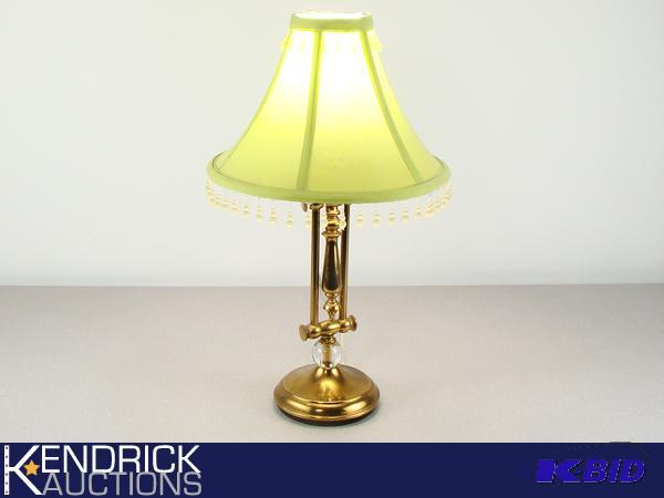 lot 82 image: Vintage Brass Desk Lamp with Decorative Lamp Shade