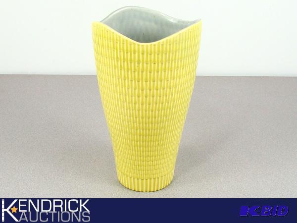 lot 89 image: Vintage Red Wing Yellow Vase