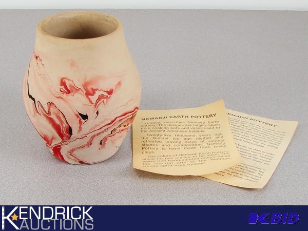 lot 92 image: Nemadji Earth Pottery Vase