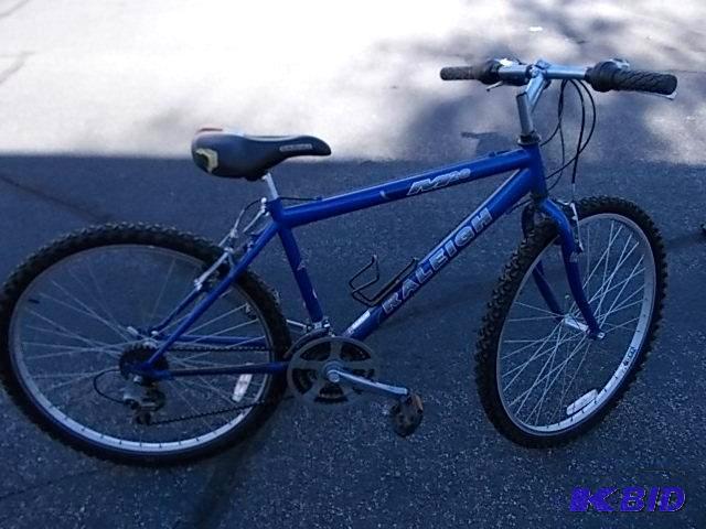 Raleigh 26 in 21-Speed Mens Mountain &nbspB...