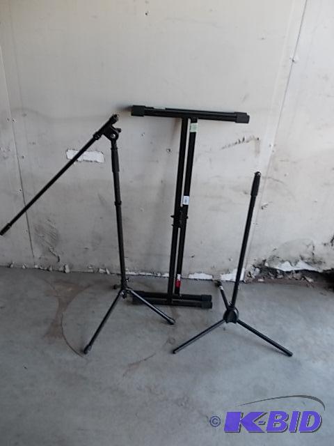 Keyboard Stand &amp 2 Mic Stands...