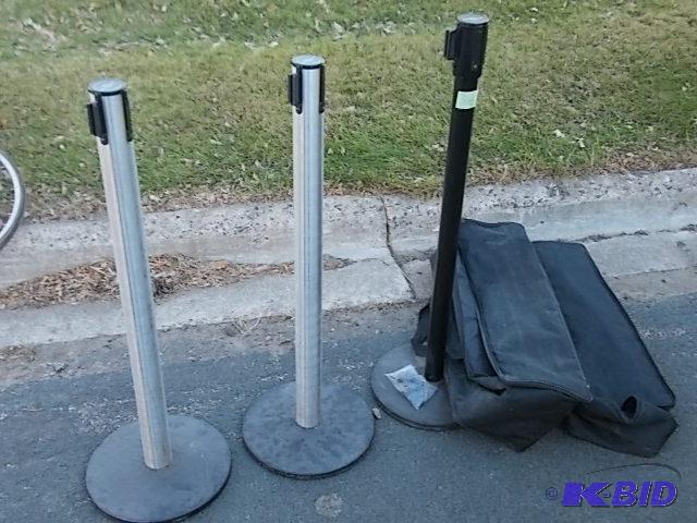 3 Crowd Control Standards With Retractable Be...