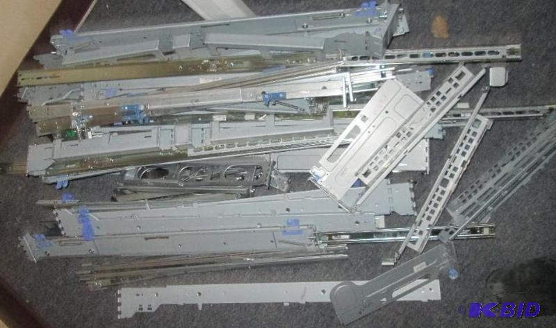 lot 17 image: Lot of assorted rails for installing computer...