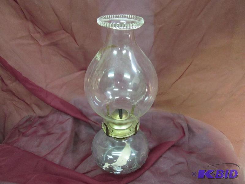 lot 205 image: Oil lamp with clear globe...