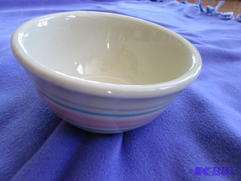 lot 213 image: Bavaria china dish...