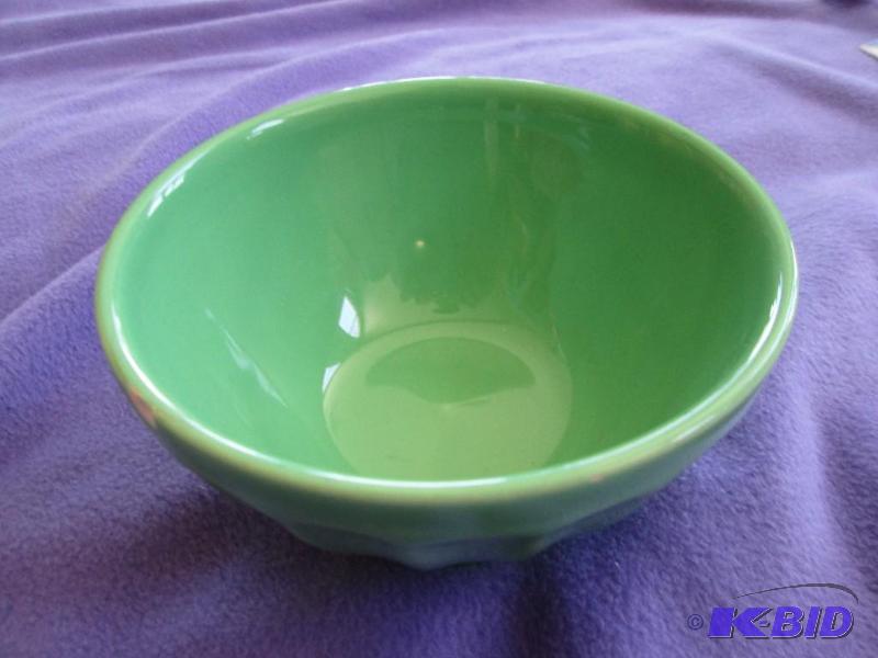 lot 224 image: Green bowl, 5.5...