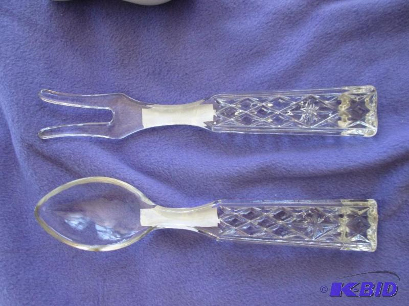 lot 236 image: Crystal spoon and fork salad set...