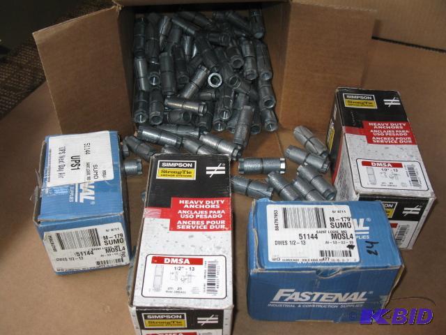 lot 11 image: Large lot of anchors, 12 inch - 13...