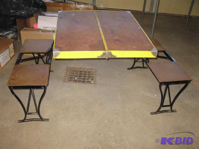 lot 18 image: Old kids fold out picnic table, 33x29x28 tall...