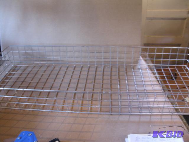 lot 45 image: Wire Basket with handles on the ends, 20x50x6...