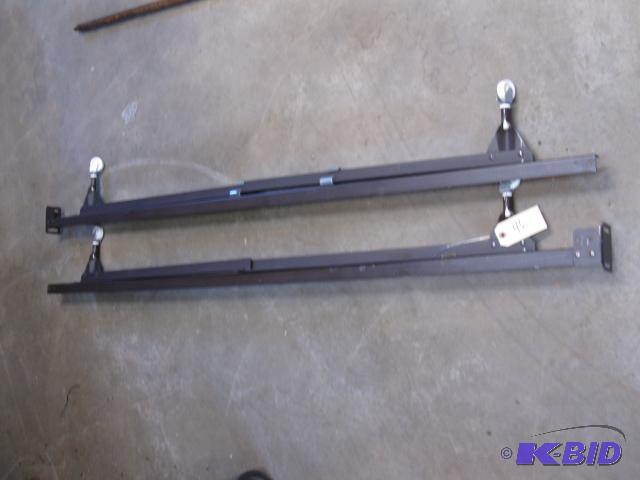 lot 46 image: Bed frame, adjustable, looks new...