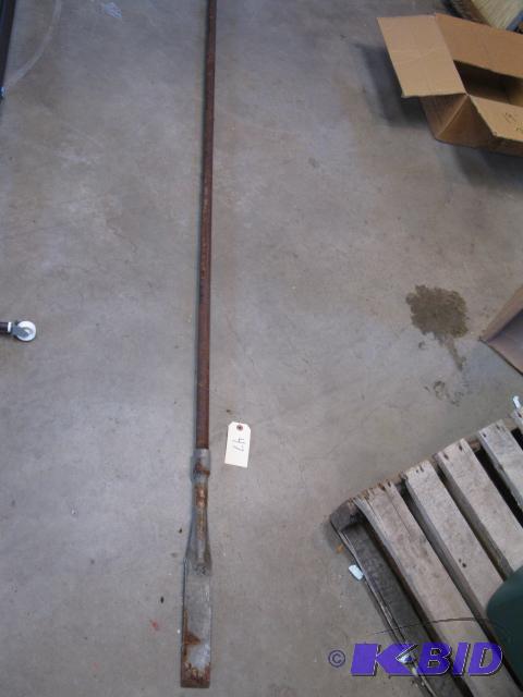 lot 47 image: Ice Chipper, 7 foot long with tie off at the ...