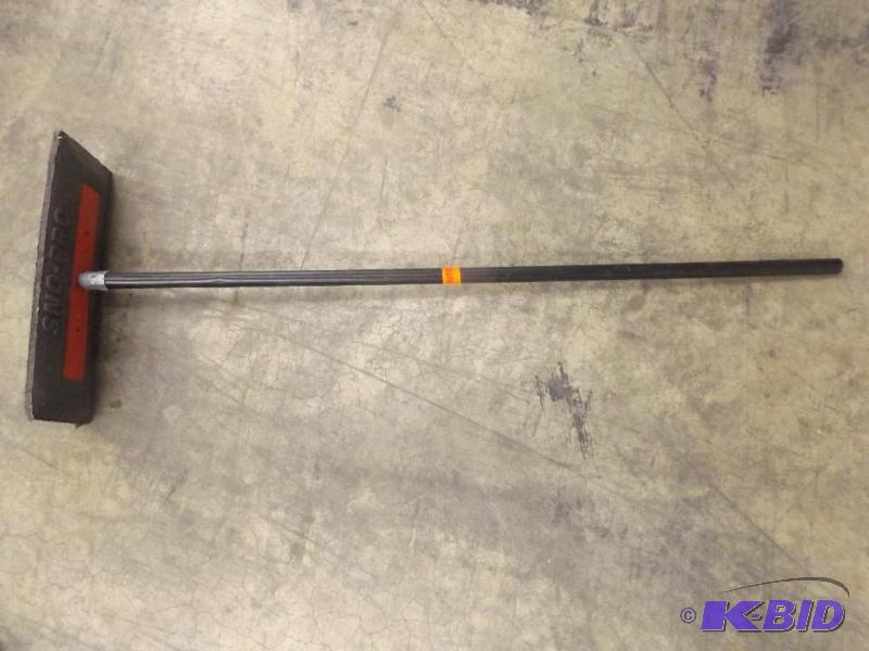 lot 277 image: SNO-PRO roof rake...