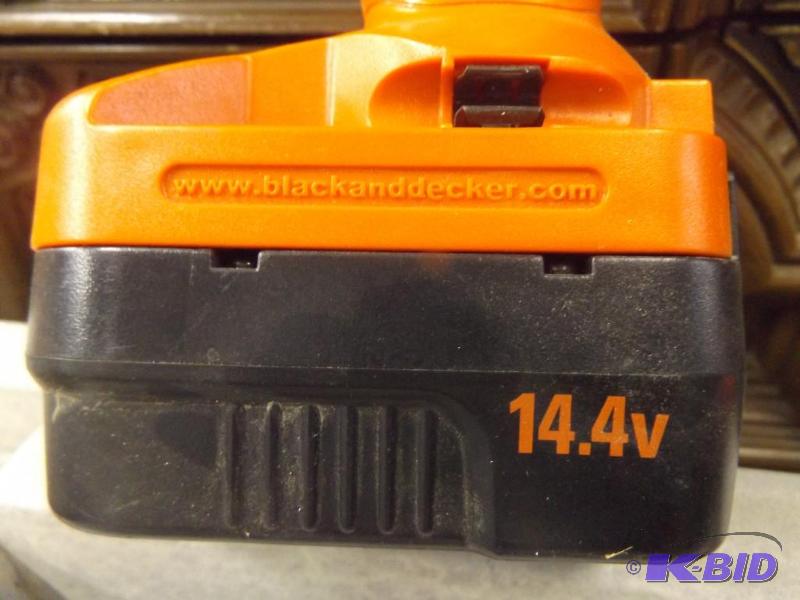 lot 292 image: Black and Decker 14.4V Screw gun, cordless...