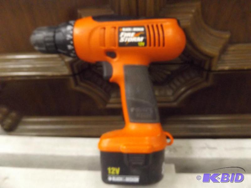 lot 294 image: Black & Decker Fire Storm 12V Cordless Sc...